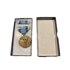 US Military Air Force Reserve Meritorious Service Medal Set With Ribbon NEW